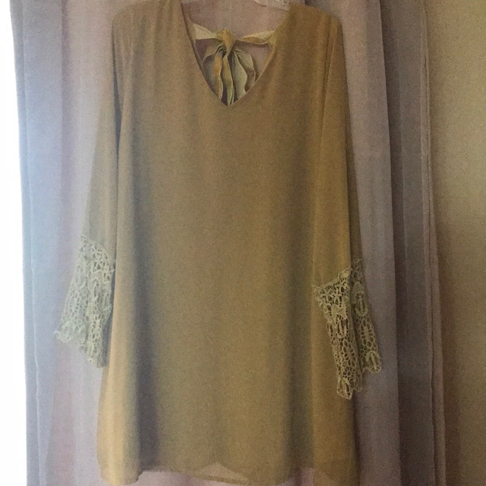 Ladies Gold Slightly Worn Tunic